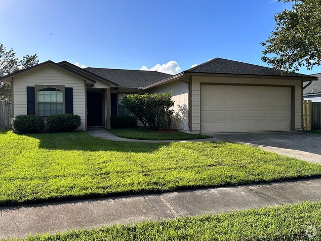 Building Photo - Four bedroom home in Sheraton Lakes