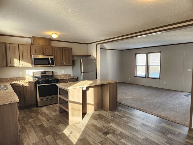 Building Photo - 448 Montana