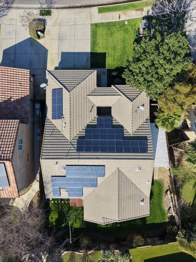 Photo - Spacious 4 bed 2 Bath in Desirable NW Bakersfield