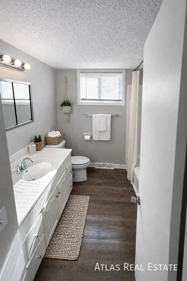 Photo - 6646 Maywood Ave Unit A