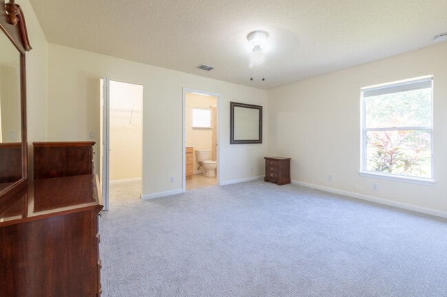 Photo - 1470 SW Gadsan Ave