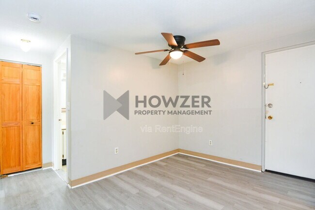 Photo - 215 Winter St Unit 4j