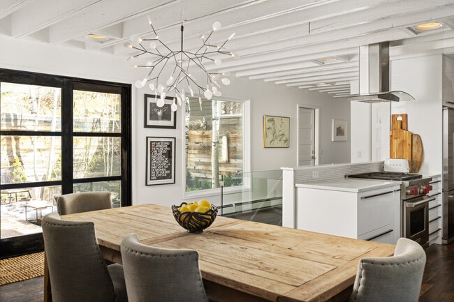 Photo - 122 Eastwood Rd