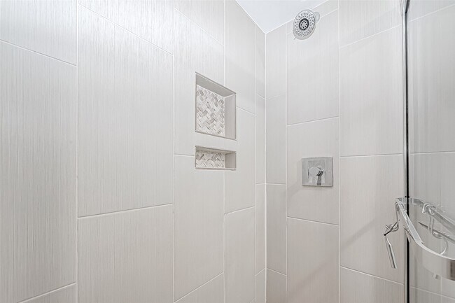 Photo - 1860 White Oak Dr Unit 375