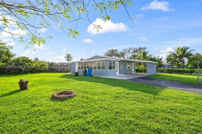 Photo - 4685 SW 33rd Dr