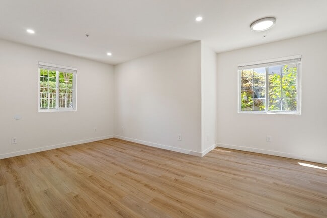 Photo - 1 BD / 1 BA Pet Friendly Newly Renovated A... Unidad 3382 #4