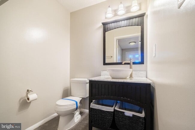 Photo - 2911 Montauk Ct