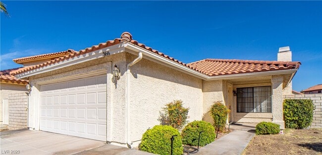 Photo - 366 Heath Ct