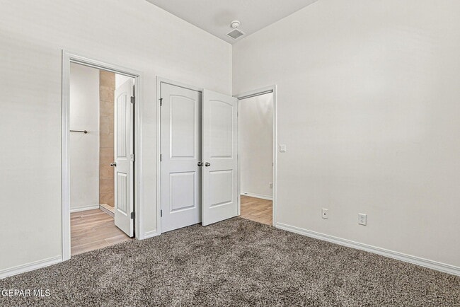 Photo - 13253 Coldham St