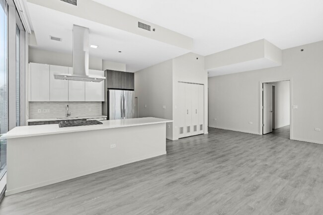 Photo - 34 E Huron St