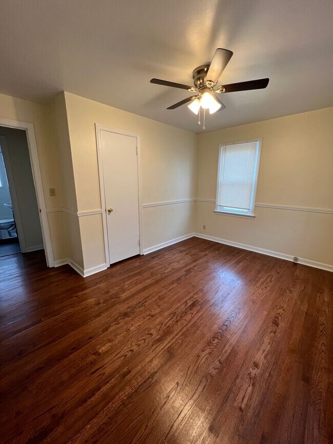 Photo - 527 Hazel St