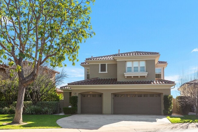 Building Photo - Exclusive Pelican Ridge Home.