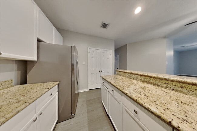 Photo - 131 Lissa Ln