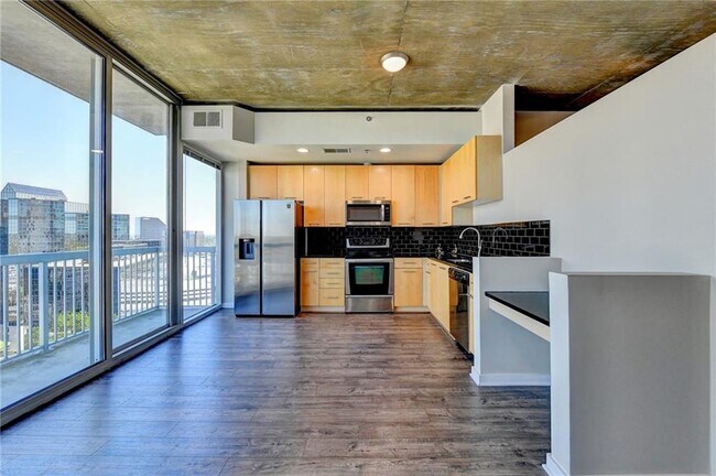 Building Photo - 3324 Peachtree Rd Unit 1715 Rental