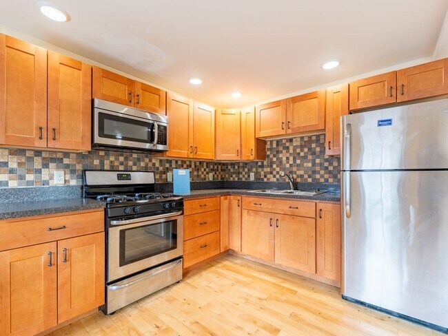 57 Hyde St Unit B