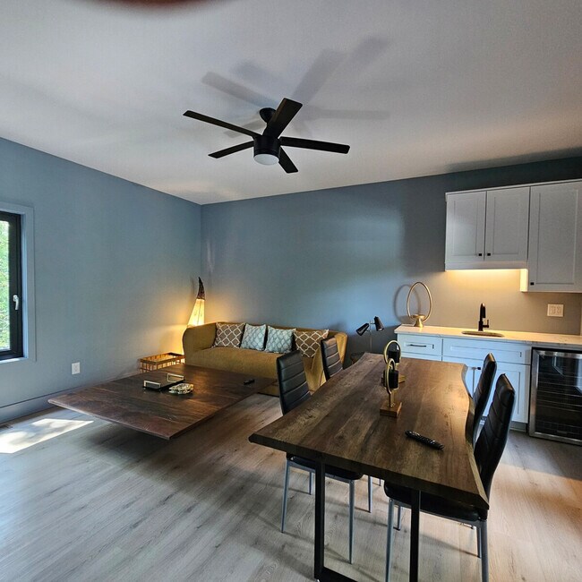 Photo - 494 Ethel St NW Unit SI ID1596446P