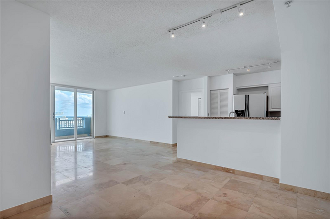 Building Photo - 90 Alton Rd Unit 1490 Rental