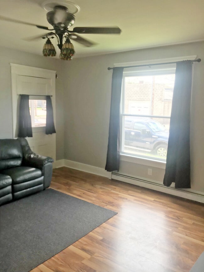 Photo - 258 Lee St Unit 258