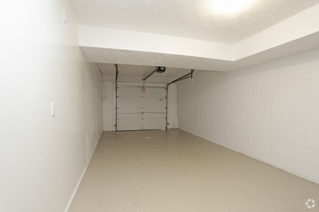 3BR - Garage