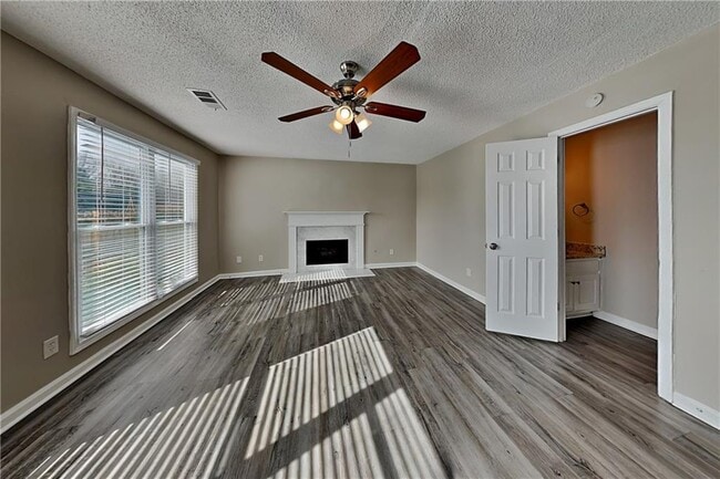 Photo - 1965 Racquet Club Cir NW