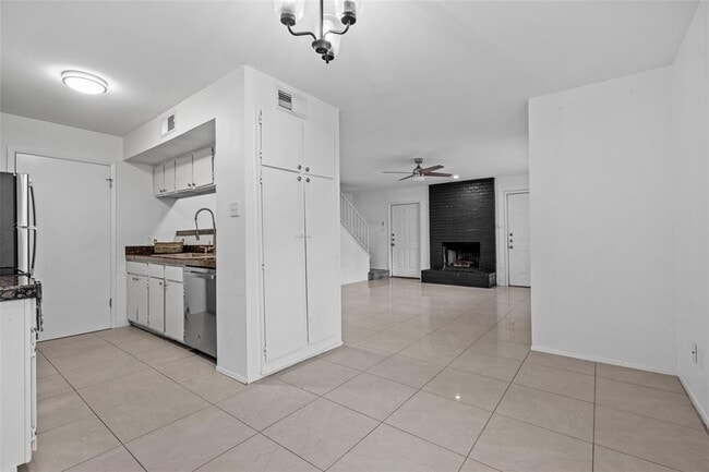 Photo - 4413 Whispering Valley Dr
