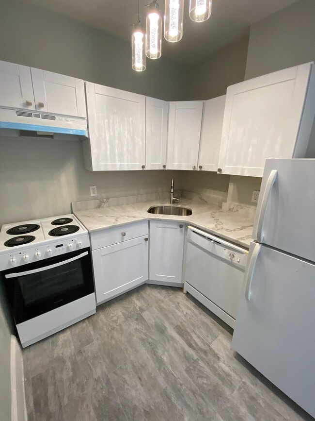 Photo - 165 Winthrop Rd