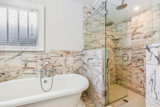 Photo - 2506 State St