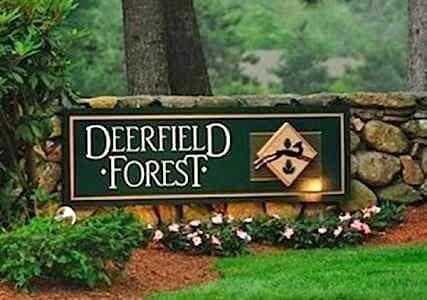 Building Photo - 10 Squire Ct Unit 8