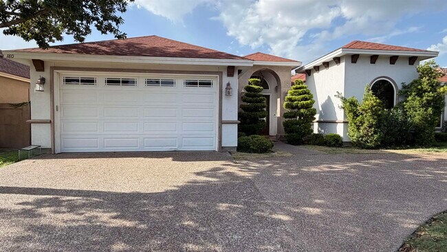 Photo - 180 Lake Carnegie Ct