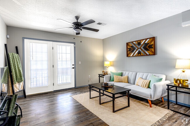 2BR, 2BA - 1190SF