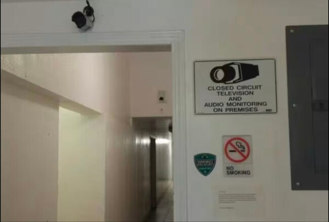 Photo - 678 Nebraska St Unidad Studio 8