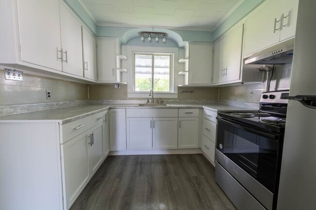 Photo - Well-kept 3 Bed, 1 Bath Single Family Home - Schedule your tours now!