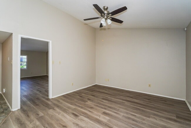Photo - 3913 Horizon Pl