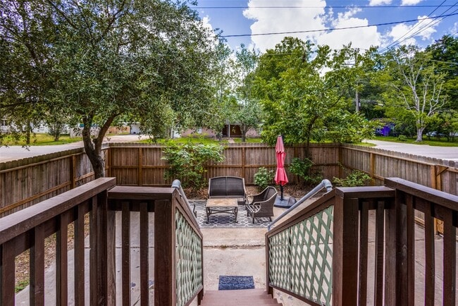 Building Photo - 1200 W Phillips St