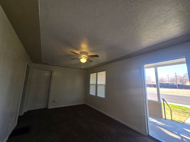 Photo - 512 N Palm St