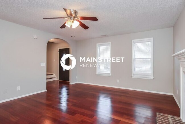 Photo - 4 Bedroom Pet-Friendly Home in Raleigh, NC with Main Street Renewal