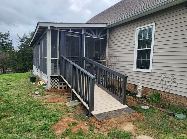 Photo - 1830 Blackburn Ln