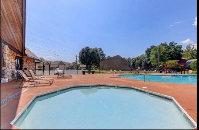 Building Photo - 8532 Madrid Ct Unit 8532 Madrid Ct.