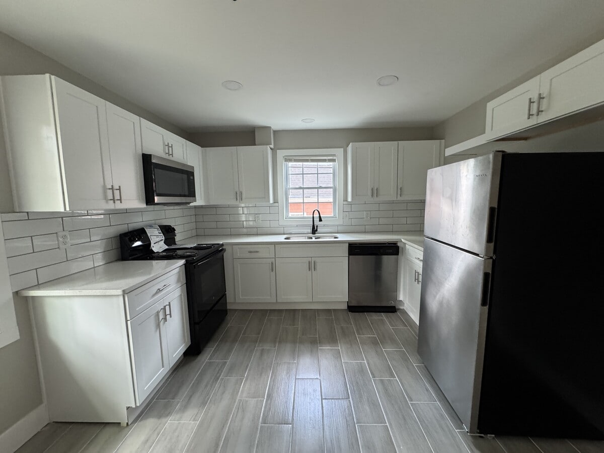 Photo - 6474 Sage St
