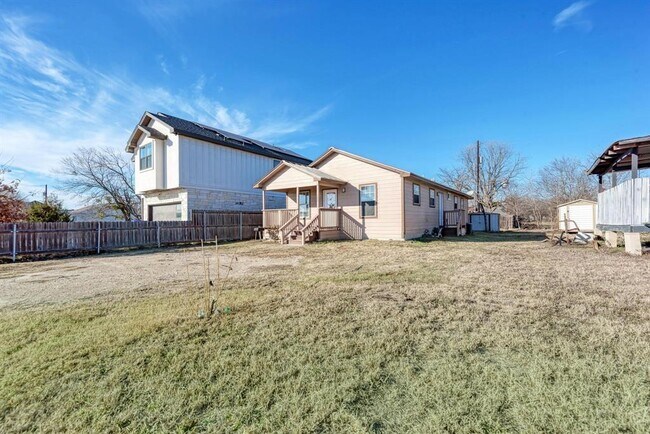 Building Photo - 107 W Brenham St