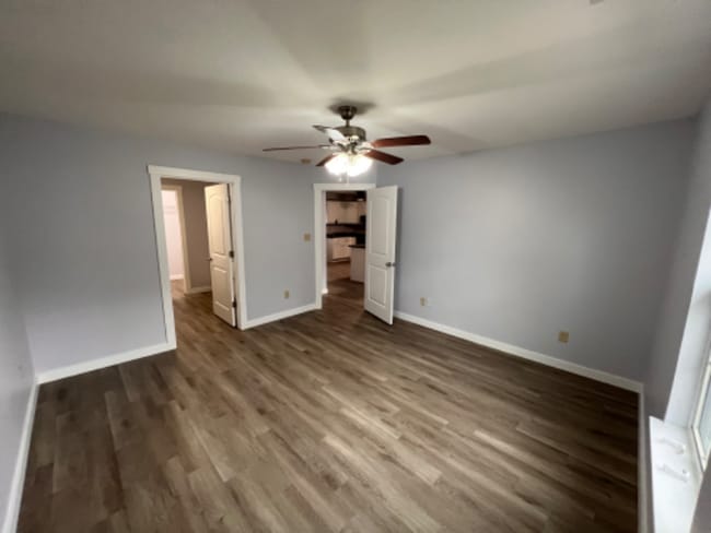 Photo - 1502 Elrod St SE