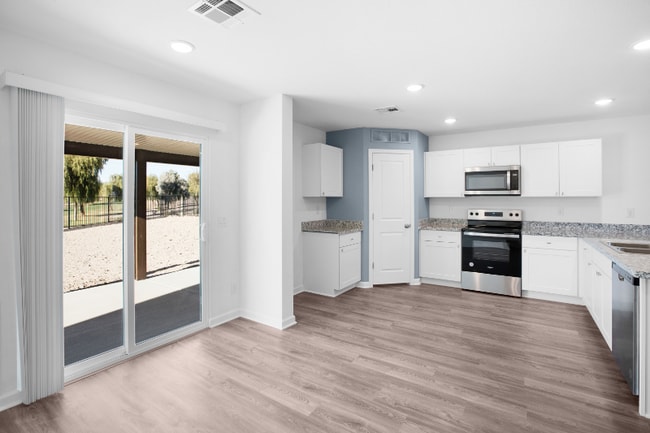 Photo - 5749 Club House Dr