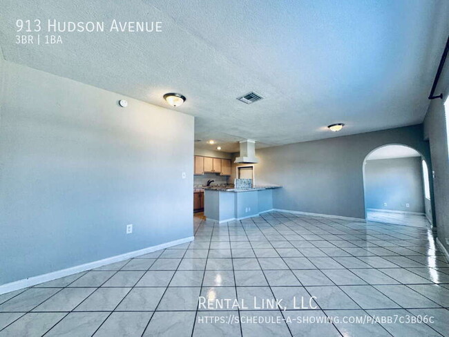 Photo - 913 Hudson Ave