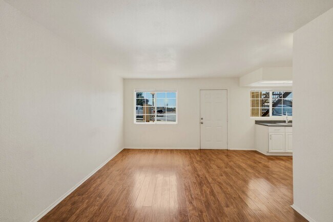 45 N Phyllis-109