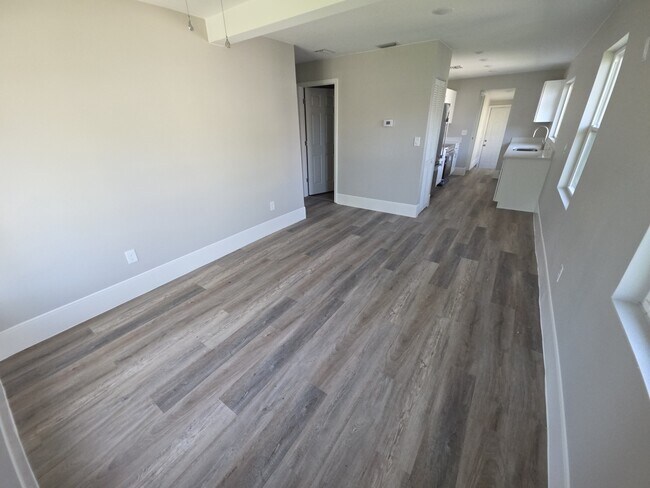 Photo - 417 Dove Ave