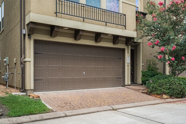 Photo - 10004 Spring Shadows Park Cir