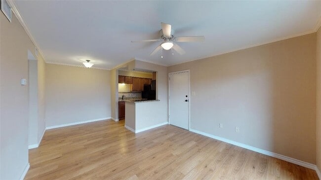 Photo - 904 University Oaks Blvd Unit 124