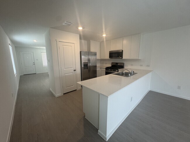 Photo - 1625 Elliott Rd