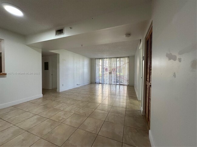 Building Photo - 1350 SE 3rd Ave Unit 108 Rental