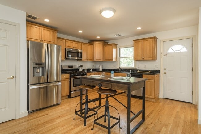 Building Photo - 40 Eutaw St Unit 40